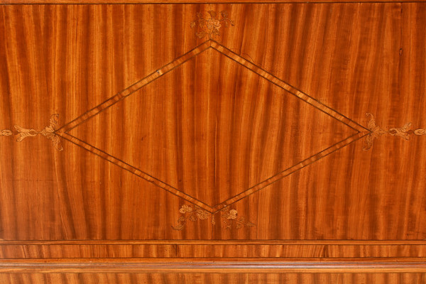 Libreria in Mogano Fiammato, stile Luigi XVI – Metà del XIX secolo