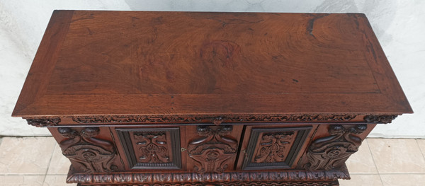 Renaissance sideboard in carved walnut 19th century