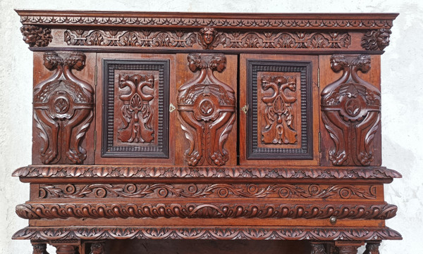 Renaissance sideboard in carved walnut 19th century