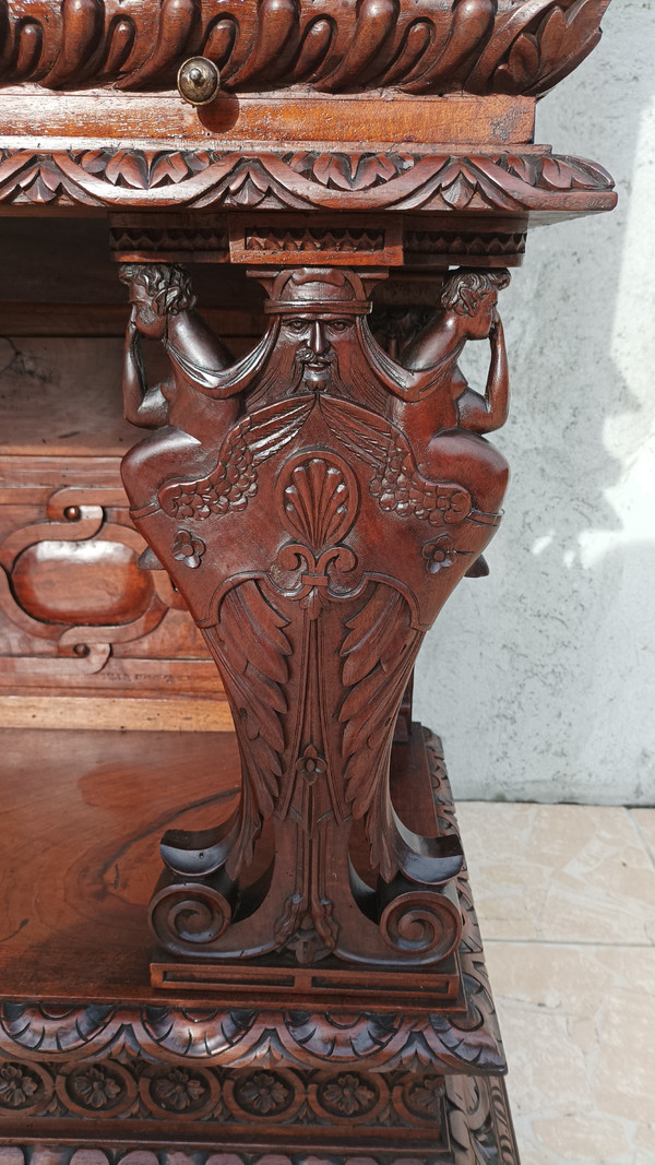 Renaissance sideboard in carved walnut 19th century