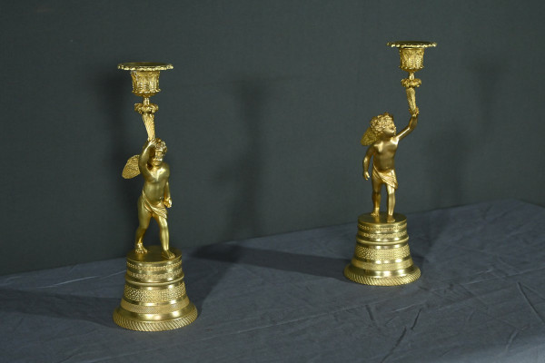 Coppia di candelieri in bronzo dorato - Metà del XIX secolo