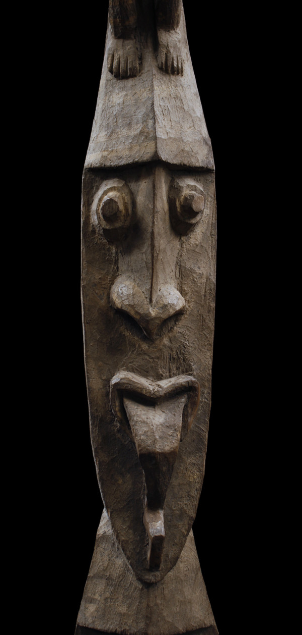 Totem rituel, poteau de case, art tribal, art océanien, sculpture, Papouasie Nouvelle Guinée