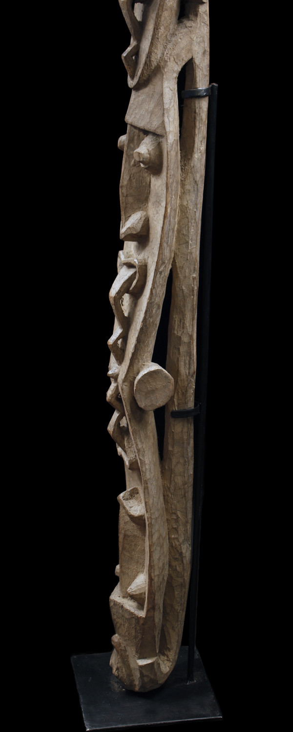 Totem rituel, poteau de case, art tribal, art océanien, sculpture, Papouasie Nouvelle Guinée