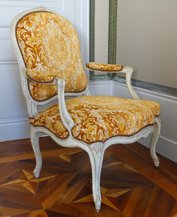 Poltrona da regina d'epoca Luigi XV, velluto goffrato