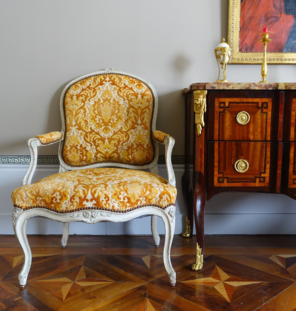 Poltrona da regina d'epoca Luigi XV, velluto goffrato