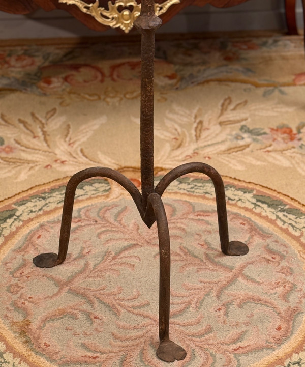 Candelabro da castello in ferro battuto del XVI secolo