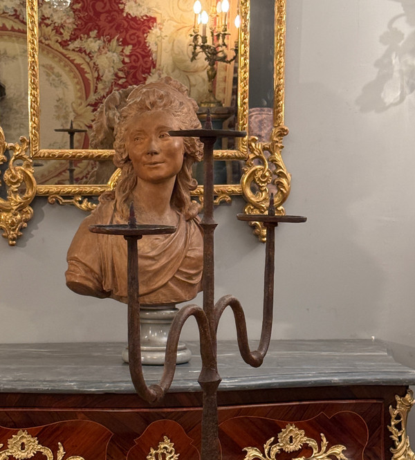 Candelabro da castello in ferro battuto del XVI secolo