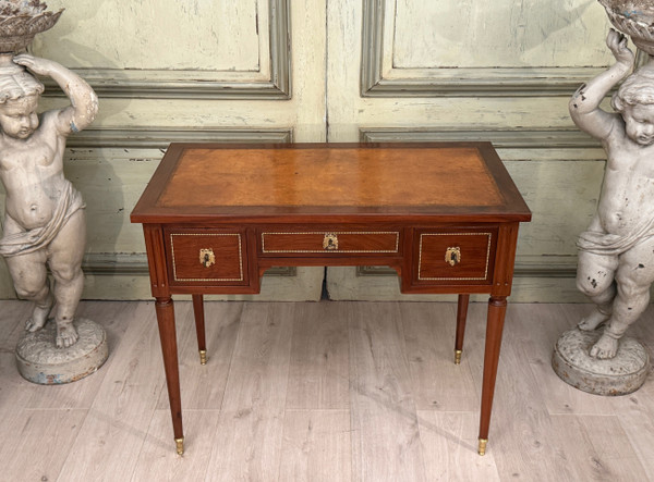 Leonard Boudin, Bureau Plat En Acajou d'Eoque Louis XVI Estampillé Vers 1780