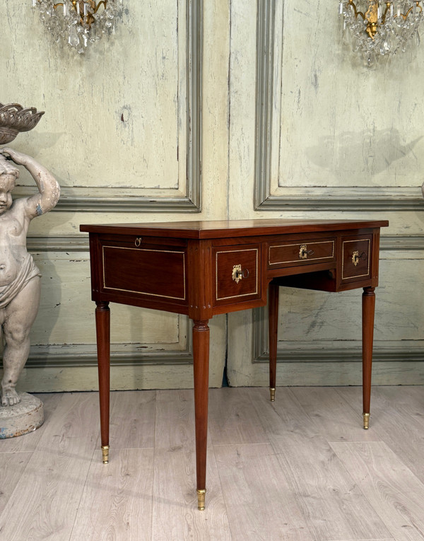 Leonard Boudin, Bureau Plat En Acajou d'Eoque Louis XVI Estampillé Vers 1780