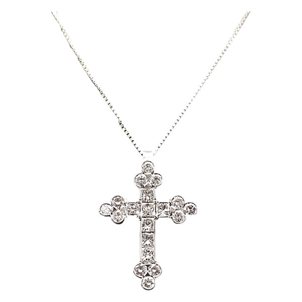 Croix Diamants Taille Princesse Et Taille Brillant Et Sa Chaîne.