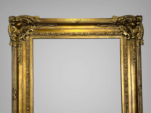ANCIENT 19th CENTURY FRAME IN WOOD AND GILDED STUC SCULPTTED FOR PAINTING 56 CM X 46.5 CM