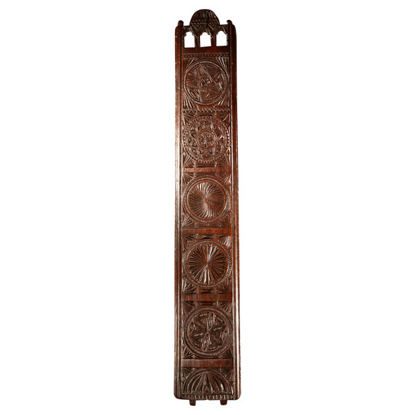 A very finely carved Dutch oak mangle board. Circa 1800.