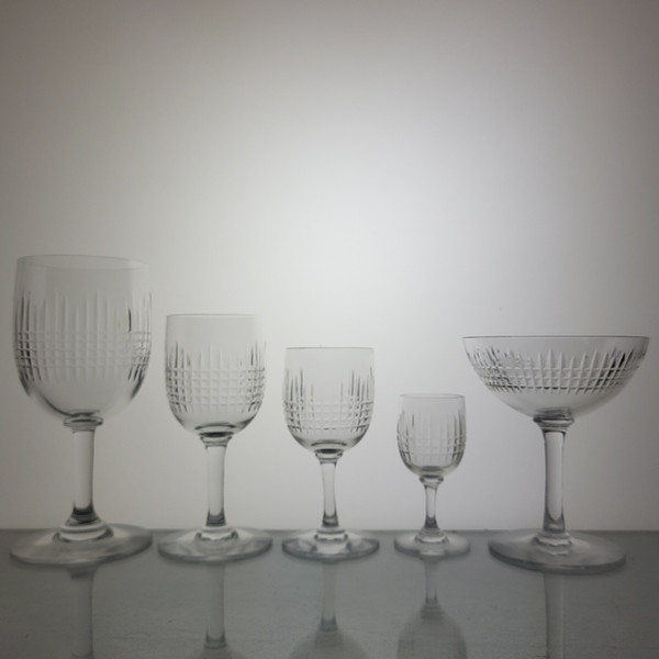 30-piece glass set in Baccarat Nancy crystal