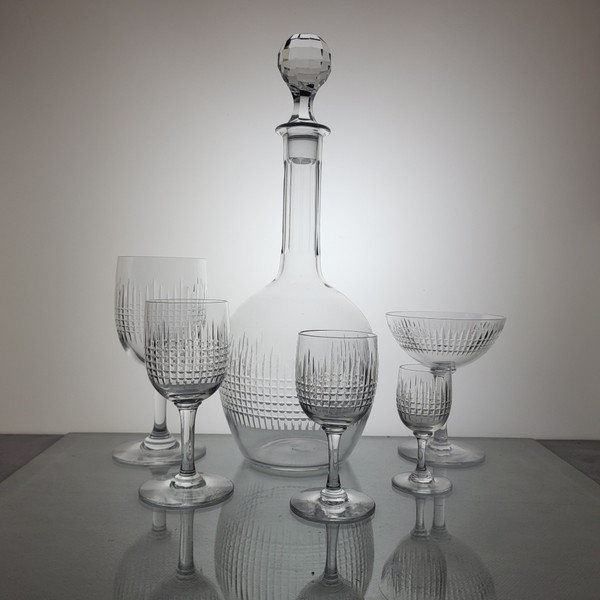 30-piece glass set in Baccarat Nancy crystal