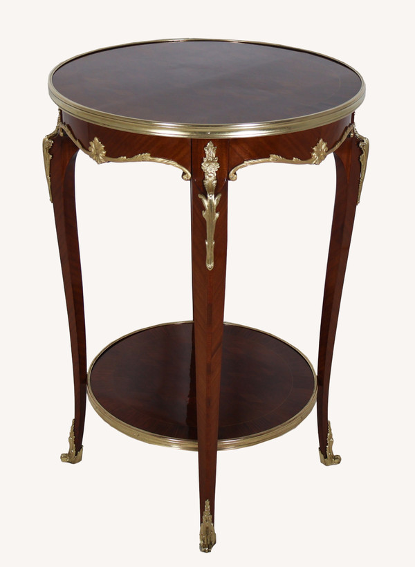 Transition-style pedestal table, 1900s