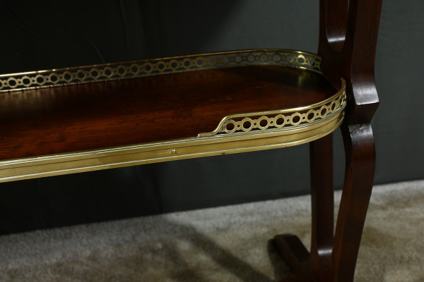 Table Rognon en Moucheté d’Acajou, estampillée “L’escalier de Cristal” – Fin XIXe