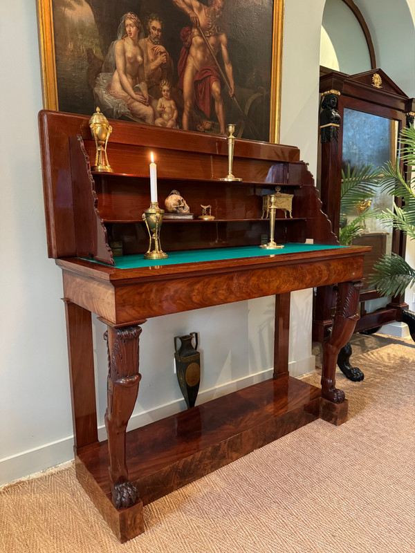 Rare console desserte-presentoir en acajou, d’époque Empire.
