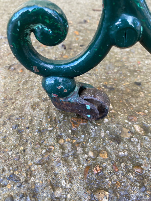Portafiori in ghisa / mensola da giardino, decorazione a volute, periodo Napoleone III