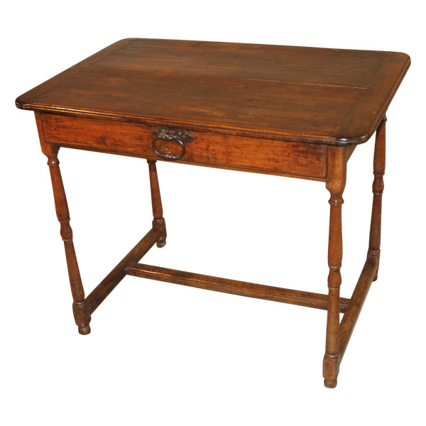 Louis XIII period writing desk in walnut Origin Périgord 17th century