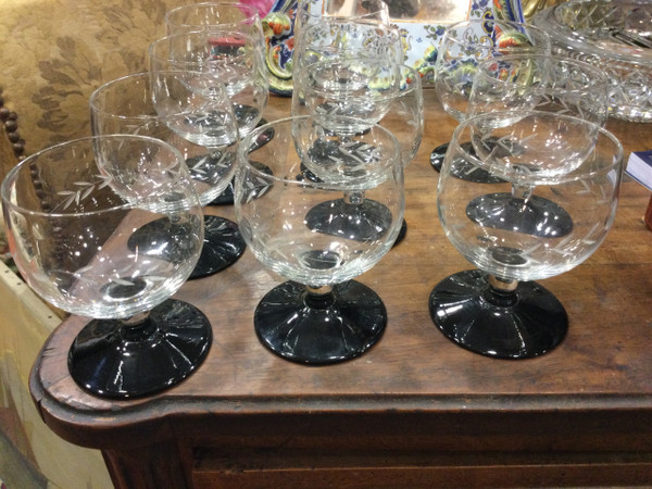 11 wine glasses from the '30s