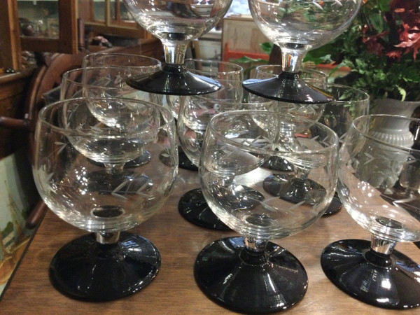 11 wine glasses from the '30s