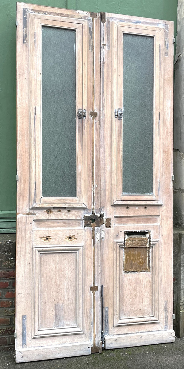 Paar Eingangstüren aus Eiche aus einem Bürgerhaus
