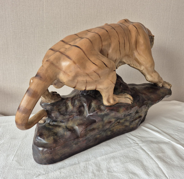 Brüllender Tiger aus mehrfarbigem Terrakotta von Thomas François CARTIER-um 1930