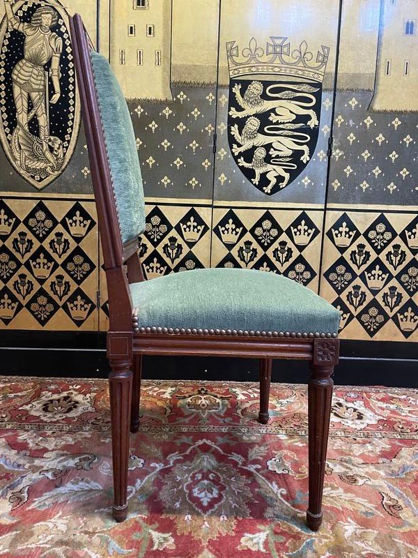 Suite de 6 chaises de style Louis XVI velours vert
