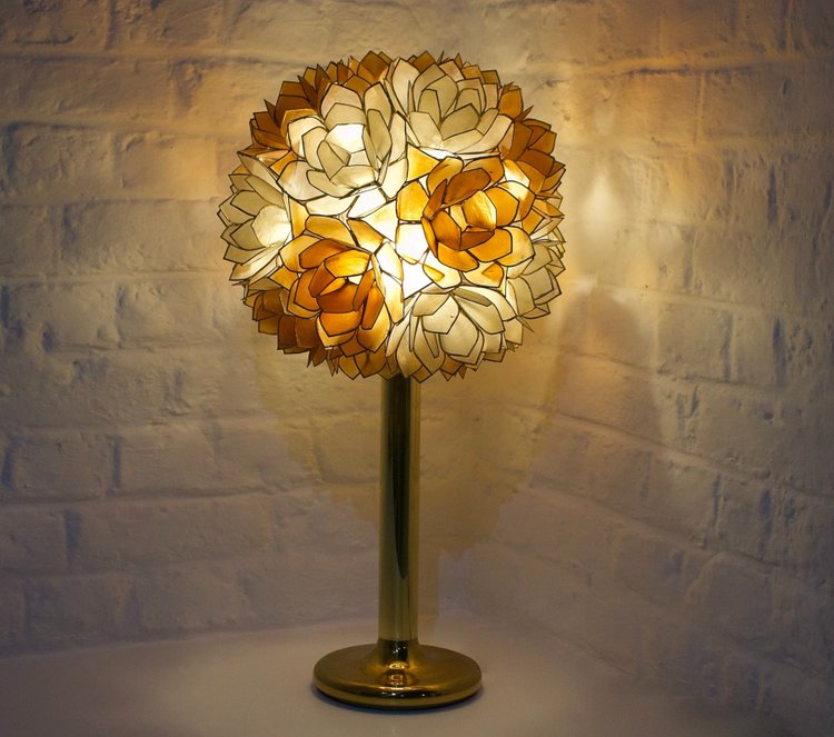 Tulip lamp in brass and mother-of-pearl by Rausch