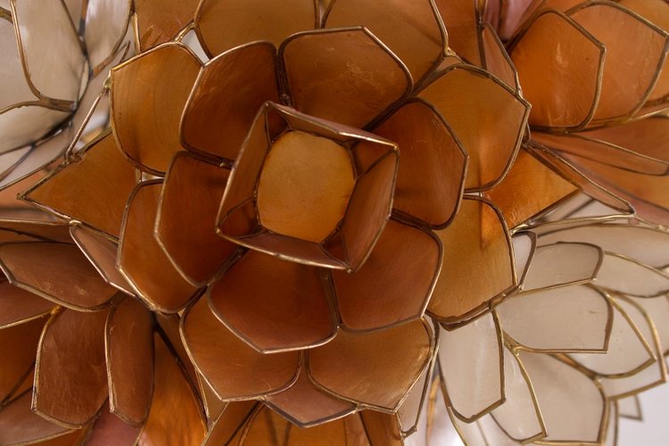 Tulip lamp in brass and mother-of-pearl by Rausch
