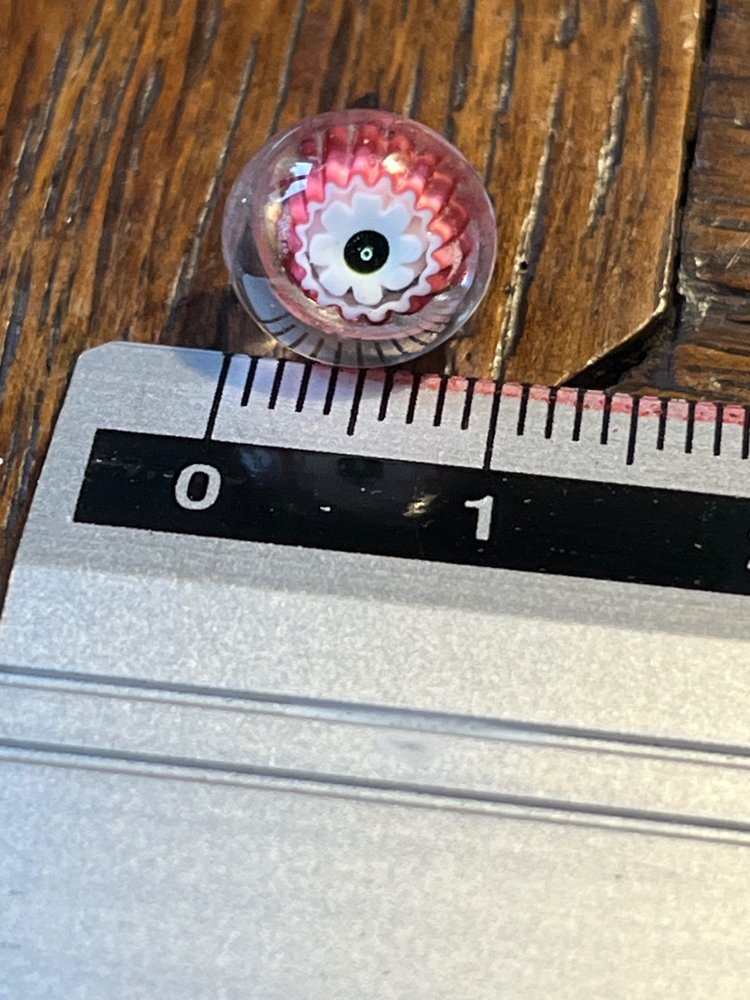 Set di 18 bottoni millefiori, cristalleria di Clichy, metà del XIX secolo