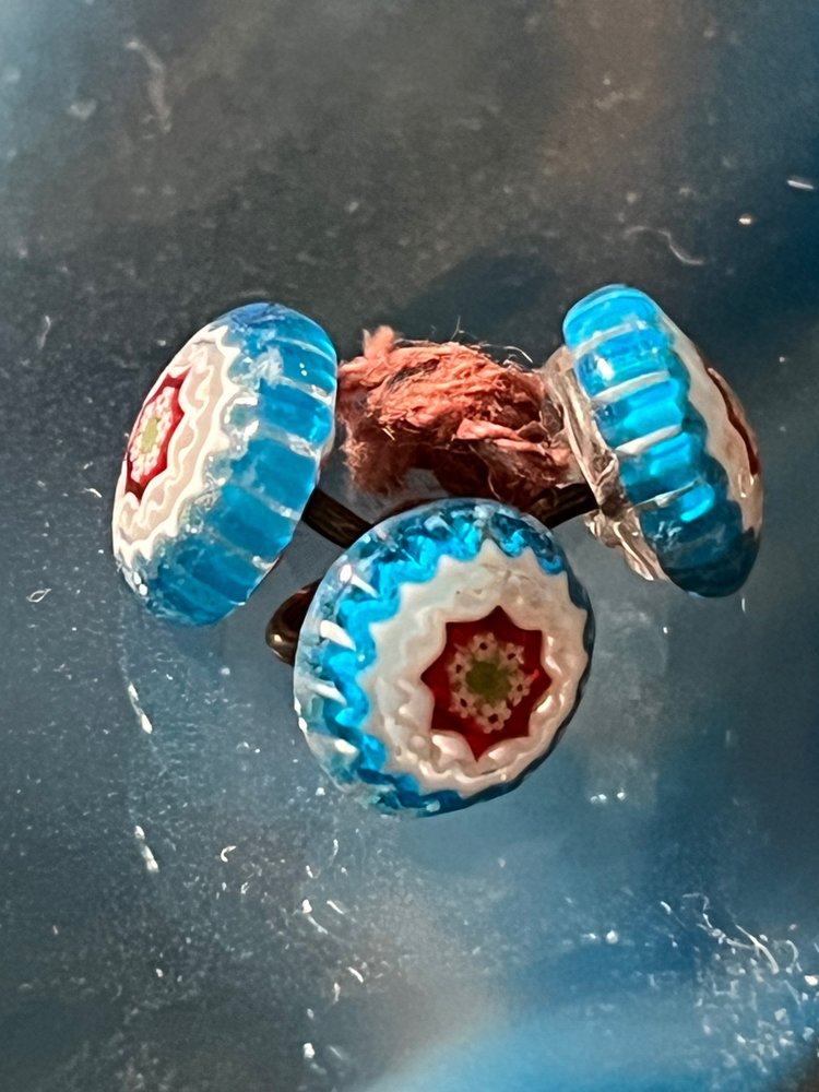 Set di 18 bottoni millefiori, cristalleria di Clichy, metà del XIX secolo