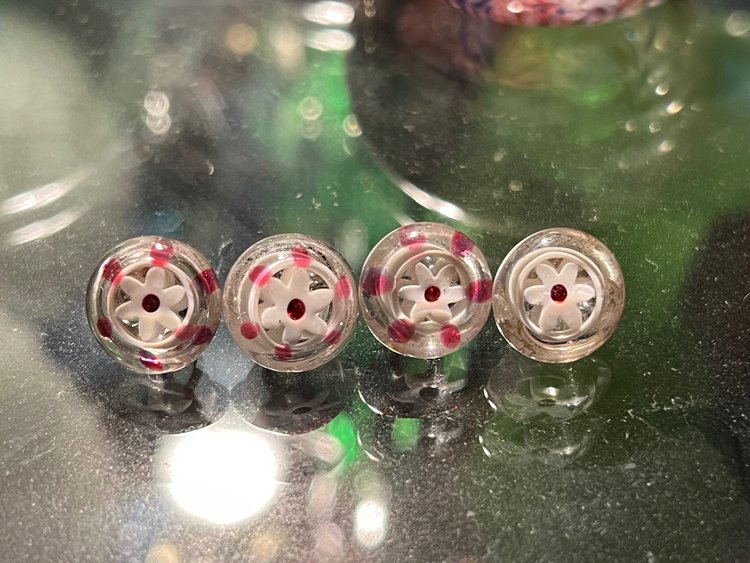 Set di 18 bottoni millefiori, cristalleria di Clichy, metà del XIX secolo