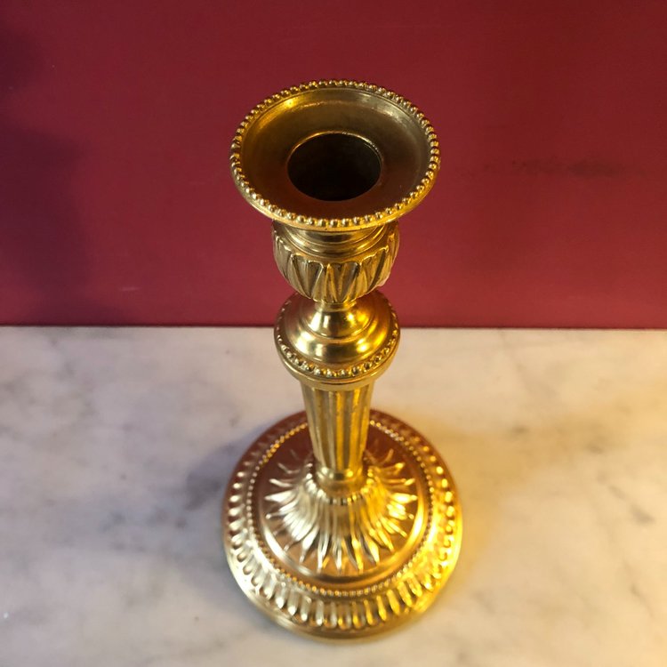 Paire de bougeoirs aux feuilles de lotus, époque Louis XVI