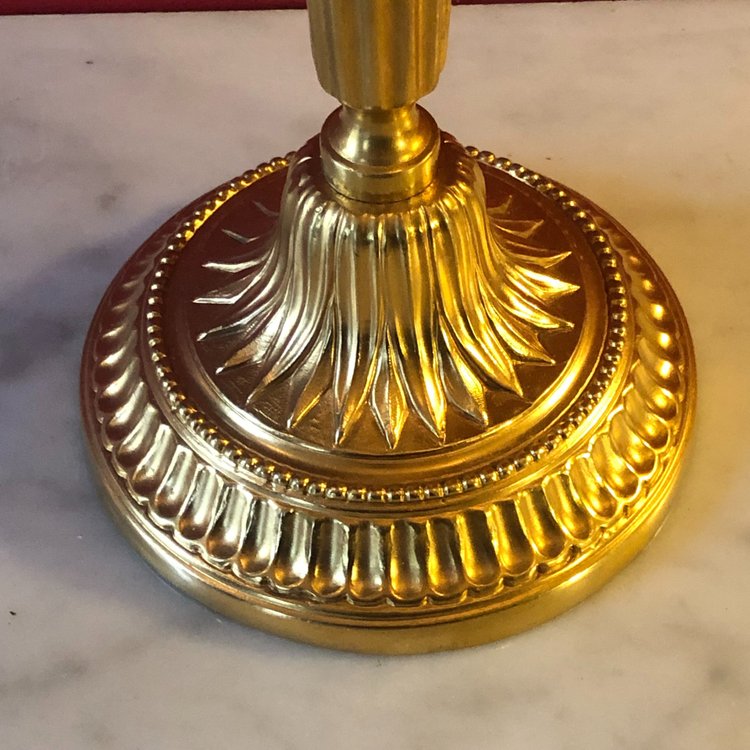 Paire de bougeoirs aux feuilles de lotus, époque Louis XVI