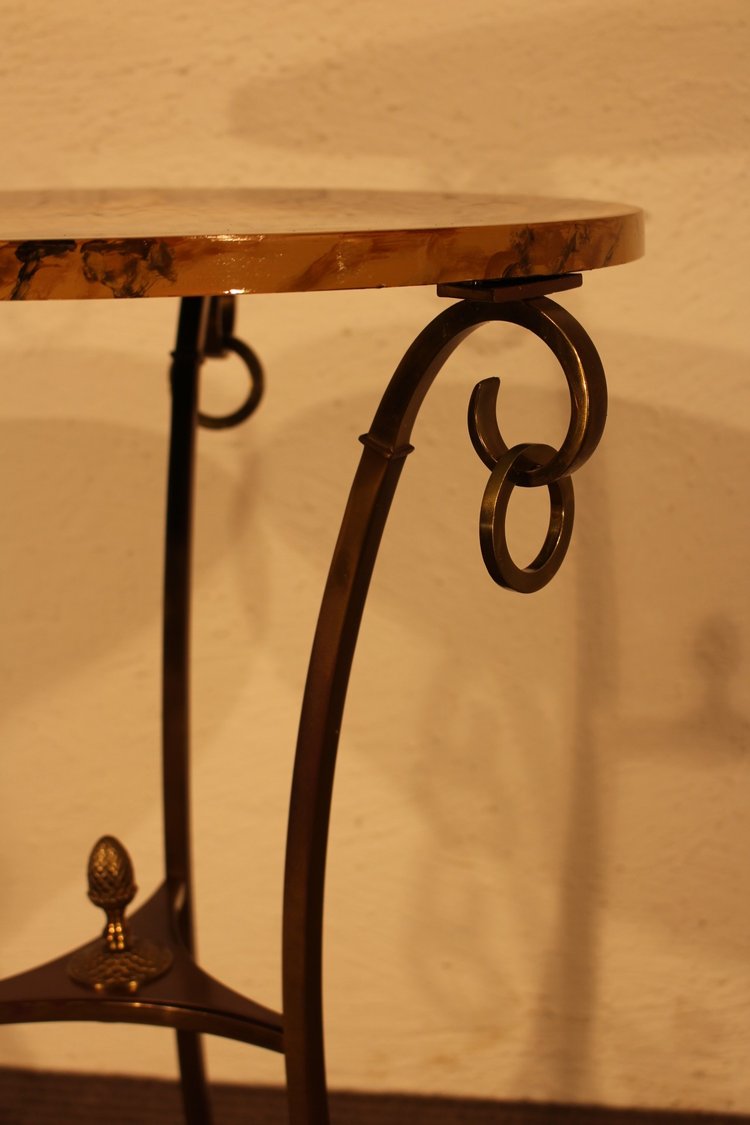 Tavolo con piedistallo di Maison Charles