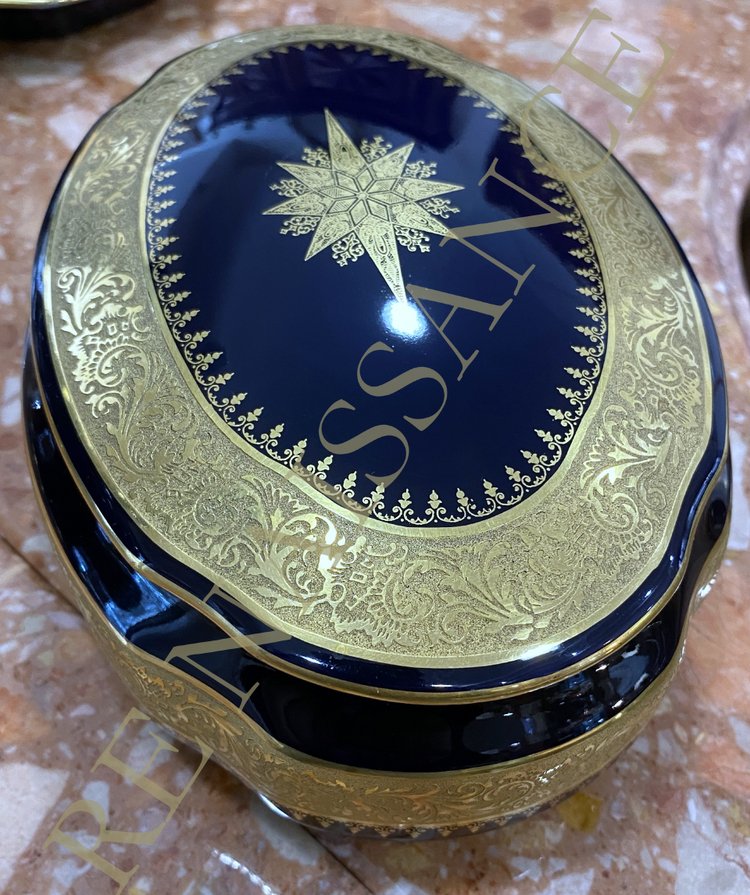 Limoges porcelain bonbonniere or box.