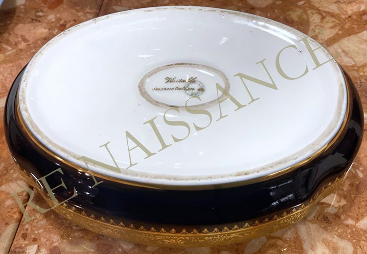 Limoges porcelain bonbonniere or box.