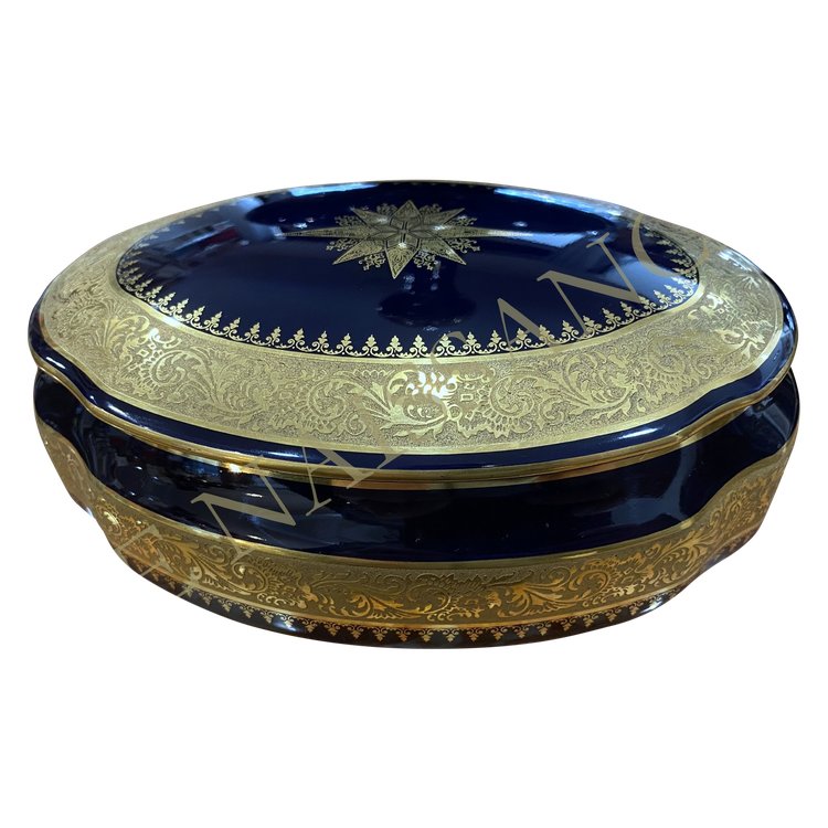 Limoges porcelain bonbonniere or box.