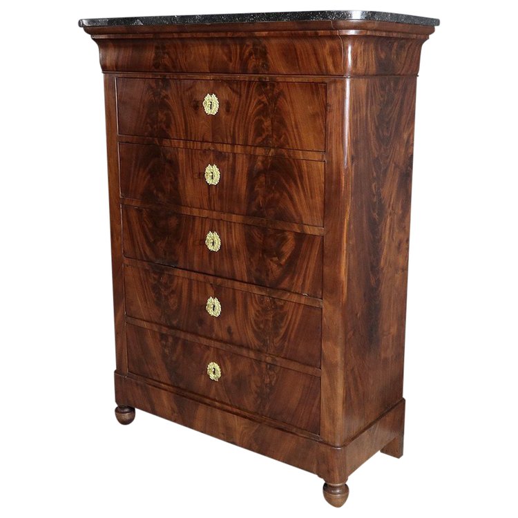 Chiffonnier en ronce d’acajou, époque Restauration – Début XIXe
