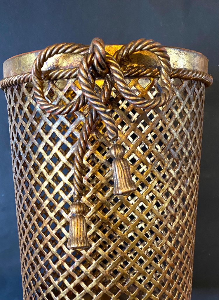 Li Puma. Gilded metal basket. Trimmings decoration. Italy, mid-20th century.
