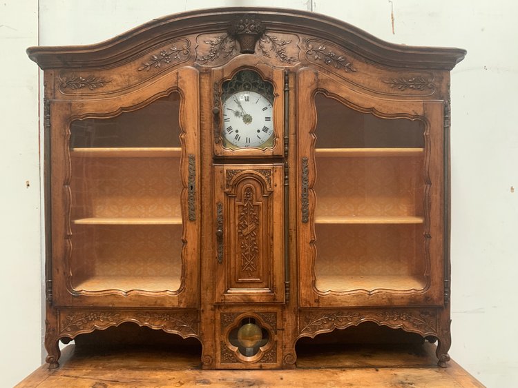 Buffet provençal en noyer massif Buffet deux corps a pendule XIX siècle