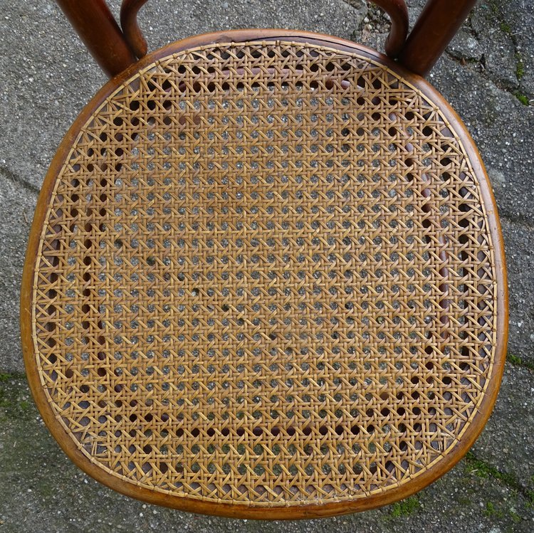 Sedia Thonet N°17, 1865 circa color ciliegio chellac-etichetta 1a -