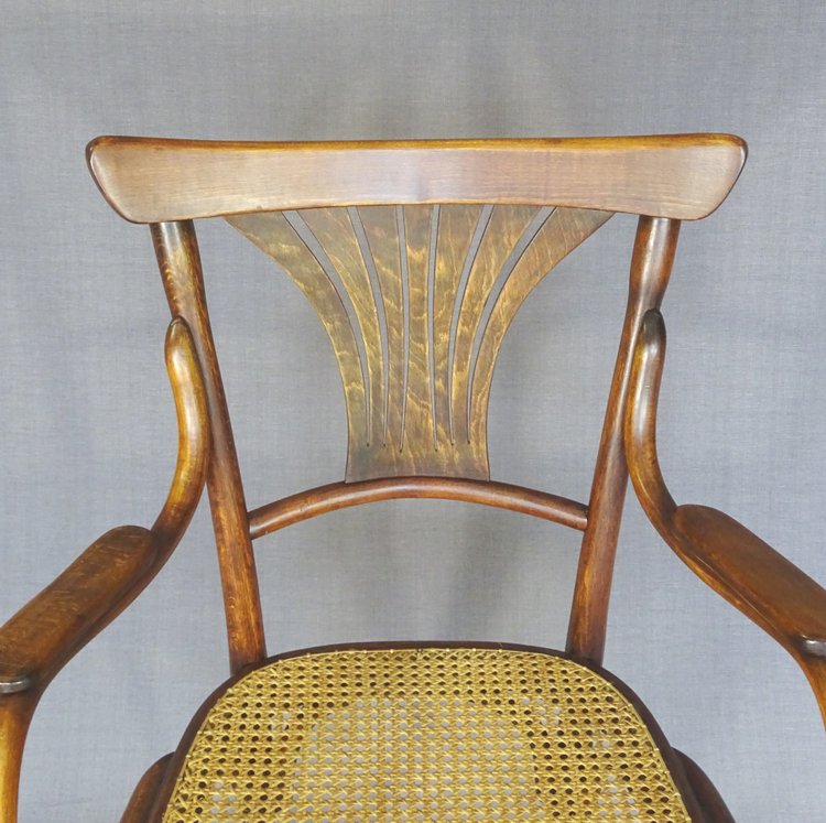 Bentwood armchair, curved wood, bistro KOHN N°196, 1905, new canework; No Thonet