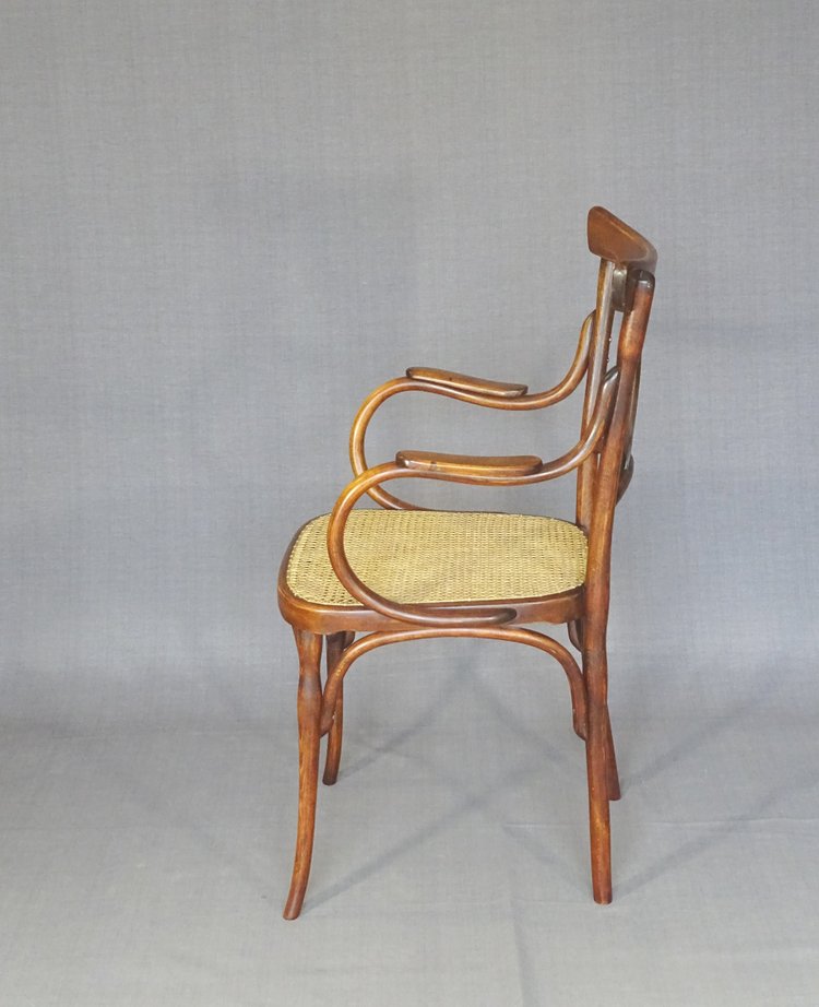 Bentwood armchair, curved wood, bistro KOHN N°196, 1905, new canework; No Thonet