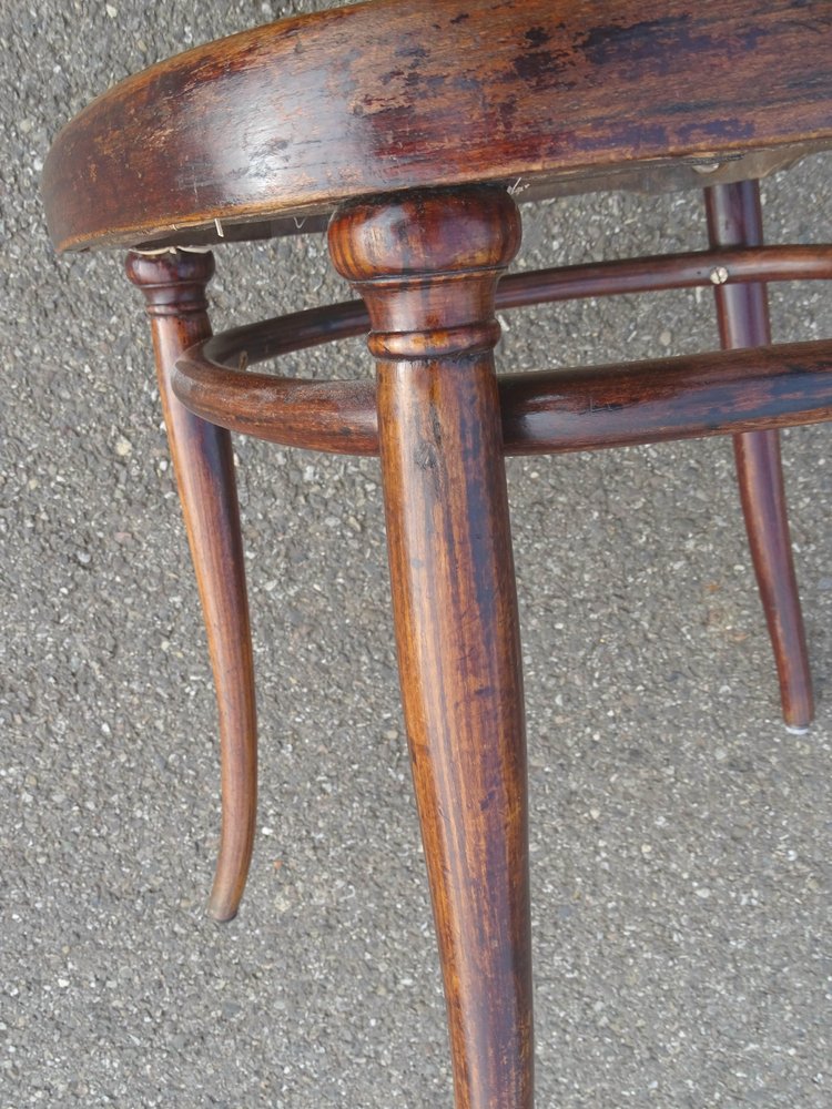Sedia Thonet N°10, 1870 circa, decoro in palissandro