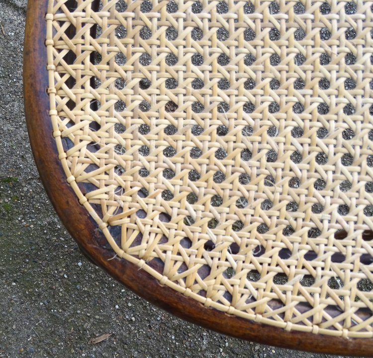 Sedia Thonet N°10, 1870 circa, decoro in palissandro