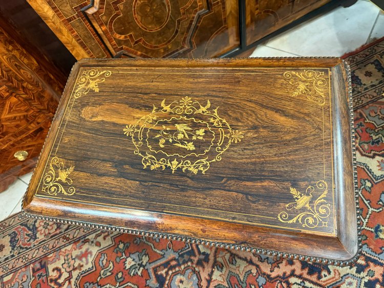 TABLE A OUVRAGE - COIFFEUSE EPOQUE CHARLES X