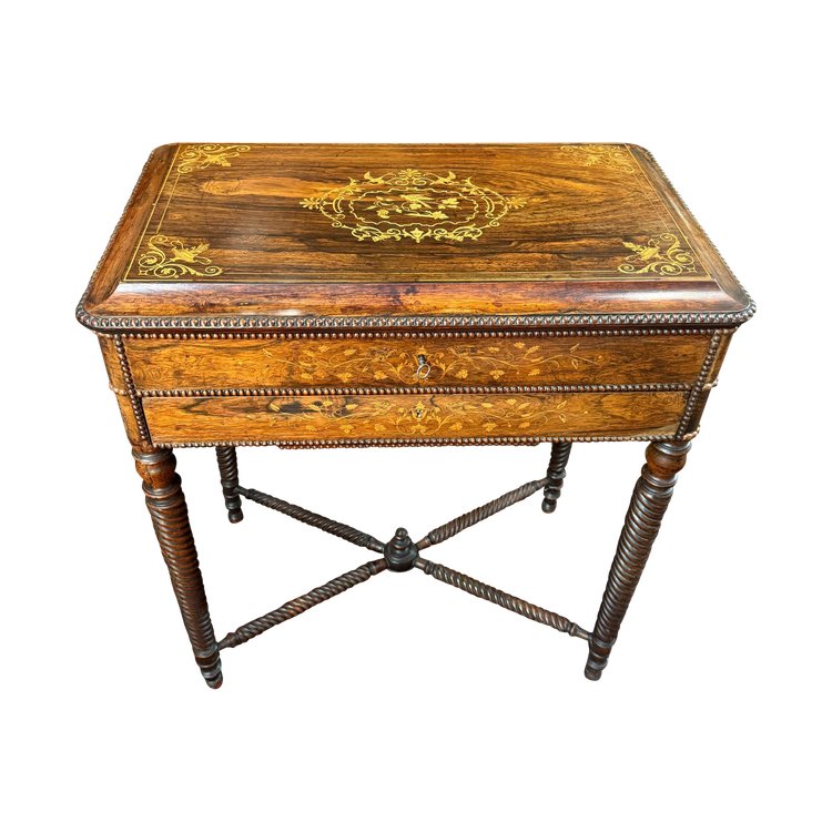 TABLE A OUVRAGE - COIFFEUSE EPOQUE CHARLES X