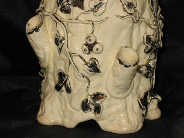 2 pots à tabac en faïence de Langeais décor de baies et de raisins époque 19ème